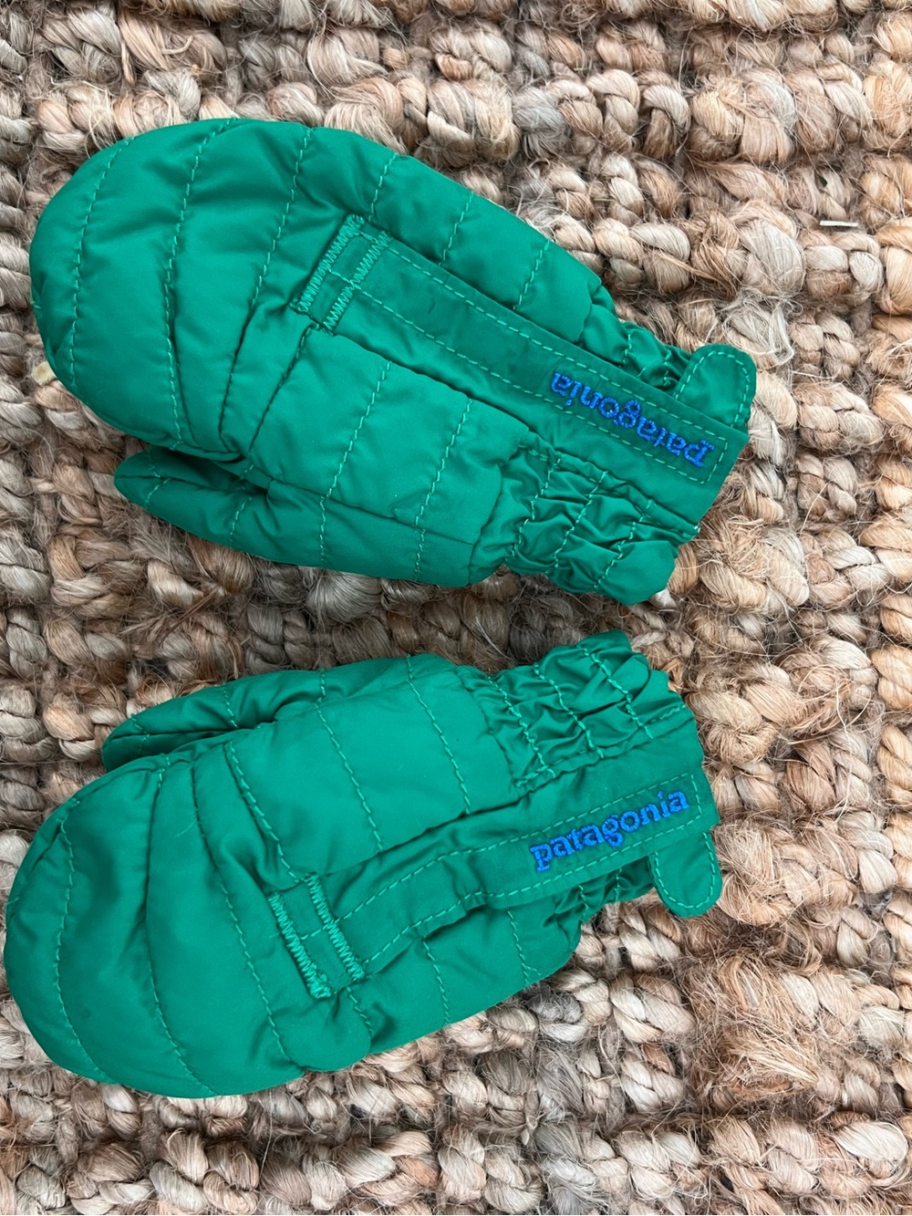 Patagonia Kids Teal Green Quilted Mittens